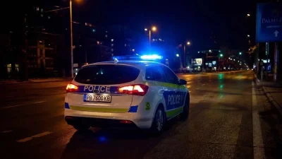 Над 10 младежи нападнаха свой връстник в центъра на Пловдив