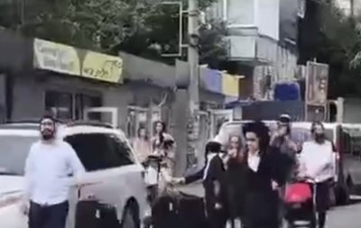 Поклонение или операция на Мосад? Украйна разстила червен килим за хасидските евреи (ВИДЕО)