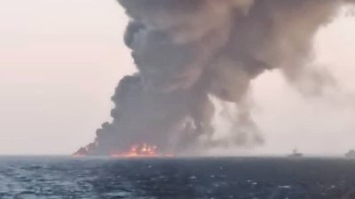 Силни експлозии разтърсиха стратегическия ирански остров Харг