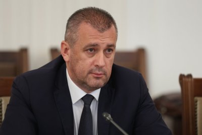 Министър Пеев: МВР ще поеме единния контрол на пътя, проверките ще са по рисков профил