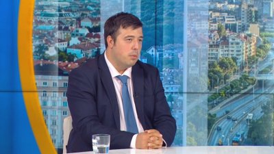 Енергиен експерт: По-ниският ДДС и акцизът върху горивата отварят &bdquo;кутия на Пандора&ldquo;