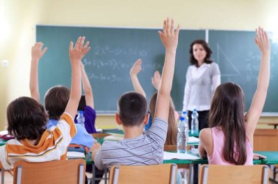 3,7 милиона евро еднократна помощ за ученици е разплатила вече АСП