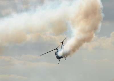 Хеликоптер на телевизионен канал се разби в Лос Анджелис и избухна в пламъци