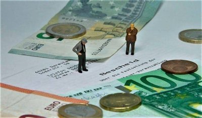 Изплащането на "инфлационния чек" започва от 1 октомври: Вижте кой има право на него и как ще го получи