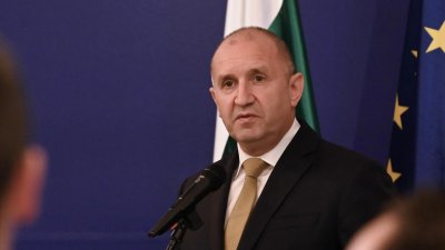 Румен Радев заминава за Варшава, ще разговаря с Доналд Туск