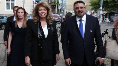 Кирил Вълчев: Регистрирахме кандидатурите си с Илияна Йотова за президент и вицепрезидент