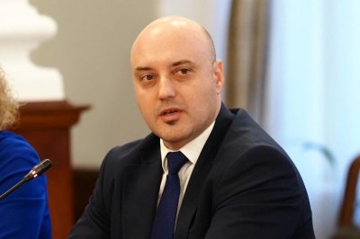 Атанас Славов: Гюров и Кандев трябва да търсят подкрепа от гражданите, не от партийните централи