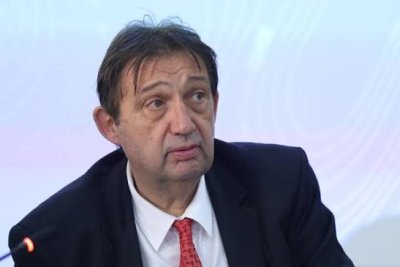 Шишков: Оставката на шефа на &bdquo;Автомагистрали&ldquo; е личен избор, атаките за мантинелите са политически