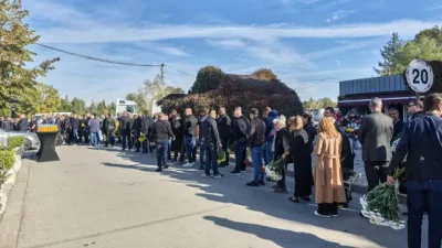 Започна поклонението пред убития собственик на Ботев (Пловдив) Илиян Филипов