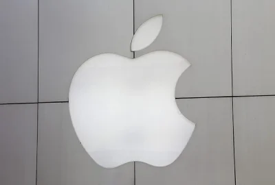 Apple отлага Siri AI за ЕС заради спора с Брюксел