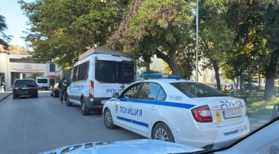 Икономическа полиция влезе в УМБАЛ &bdquo;Св. Георги&ldquo; в Пловдив: Проверяват документи, разпитват лекари и пациенти
