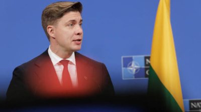 Литовският премиер призова Зеленски да атакува още центрове за данни в Русия