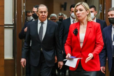 Русия насмете "инициативата" на Радев и Йотова