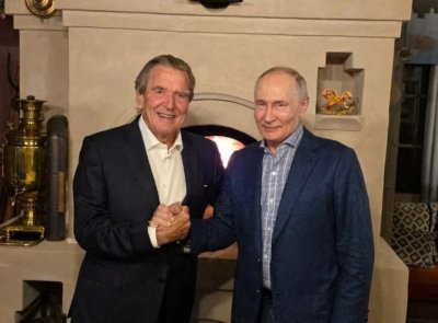 Мерц за гостуването на Герхард Шрьодер на рождения ден на Путин: Откровено неморално