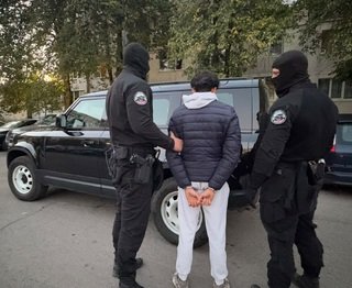 Българин е арестуван за трафик на мигранти след преследване край Солун
