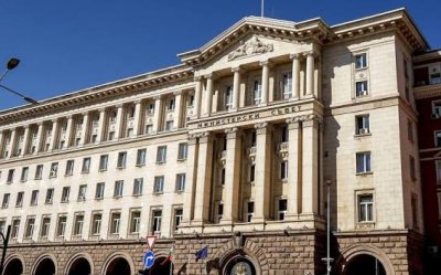 Кабинетът заседава по 32 точки: Допълнителни средства за изборите и общините