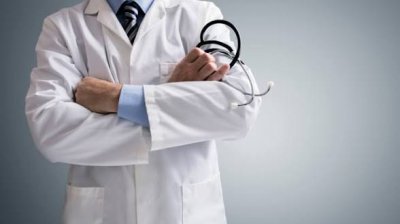 Предлагат 1550 евро заплата за лекарите специализанти по държавна поръчка