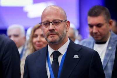 ДСБ обвини Румен Радев, че подкопава доверието между България и Румъния