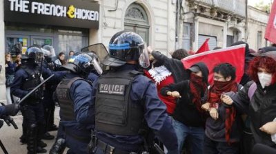 Протестите във Франция продължават въпреки предложените мерки в образованието