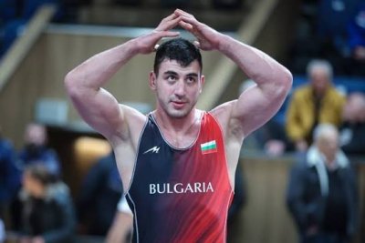 Семен Новиков и Кирил Милов заминават за Световното в Казахстан