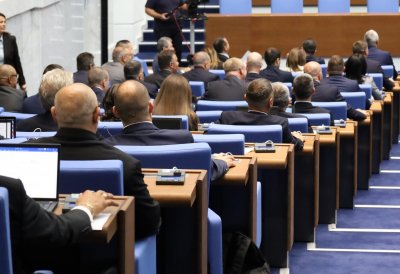 Депутатите решиха, че през 2024 г. може да поемем нов дълг само до 11,7 млрд. лв.