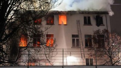 Мъж и 3-годишно дете от Кърджали загинаха при пожар в жилищна сграда в германския град Офенбах (СНИМКИ+ВИДЕО)