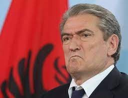 Бившият албански президент Сали Бериша е поставен под домашен арест