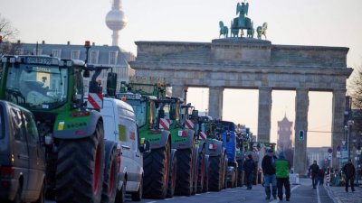 Напрежението в Германия расте, а протестите се разрастват (ВИДЕО)