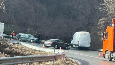 Дете пострада при катастрофа на Прохода на Републиката
