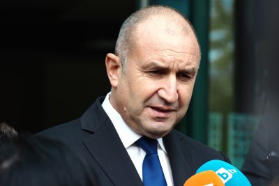 Румен Радев: Моето първо действие през настоящата година е да сезирам Конституционния съд за бруталното посегателство върху българската Конституция