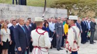 Президентът: Българите очакват отговори каква е ролята на Алексей Петров в стъкмяването на коалицията
