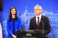 &bdquo;Галъп&ldquo;: Доверието в правителството остава ниско, 66,4% от българите не очакват значителни промени в политиката след ротацията