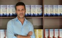 Халед Хосейни: Когато мамиш, крадеш правото на почтеност