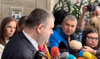 MEDIAMALL притисна Делян Пеевски в парламента (ВИДЕО)