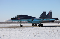 Руски самолет Су-34 унищожава украински войски и техника в района на Купянск