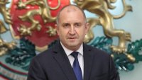 В ПЕТЪК: Президентът Радев връчва мандата за съставяне на правителство
