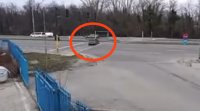 НАГЛОСТ: Цивилна полицейска кола кара в насрещното на бул. "Цариградско шосе", като се включва по пешеходна пътека (ВИДЕО)