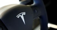 Tesla и конкурентите й получават ниски оценки зa технологията за автоматизирано шофиране