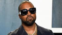 Kanye West стана първият рапър, който оглавява &ldquo;Hot 100&rdquo; в три десетилетия