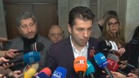 Кирил Петков: Време е Борисов и Пеевски да излязат да кажат, че управляват заедно