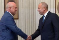 Румен Радев връчи на Димитър Главчев мандата за съставяне на служебно правителство (ВИДЕО)