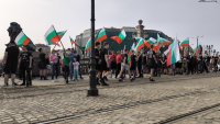 Проведе се протест под надслов "Вън мигрантите от България" (СНИМКИ)