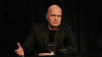 СЛАВИ ТРИФОНОВ РАЗБИВАЩО: От едната страна на това служебно правителство са Борисов и Пеевски, а от другата ПП-ДБ