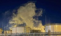 След атака с дронове, руска петролна рафинерия спря работа