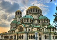 Проучване: Почти половината българи имат доверие в църквата