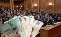 Намаляват заплатата на депутатите и президента