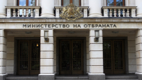 САМО В MEDIAMALL: Да се смеем или да плачем? Армията продава 500 000 чифта партенки, хиляди бройки гащи и двигатели за стотици хиляди левове
