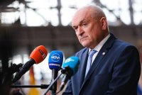 Служебният премиер Главчев също скочи да защитава с голи гърди Украйна