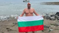 Нов успех на Петър Стойчев! Преплува канала Каталина и стана първият българин с "Тройната корона"