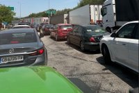 Брутално задръстване в жегата в посока България от Гърция (ВИДЕО и СНИМКИ)